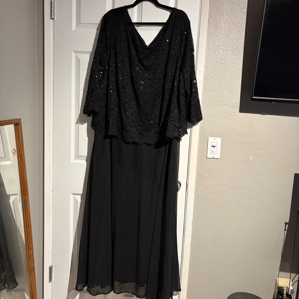 Roamans Womens 34W Black Lace Sequin Formal Maxi Gown V-Neck Evening Dress